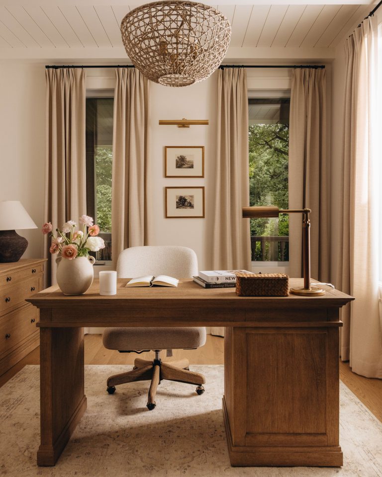 Bureau Des Cornouillers AKB Design